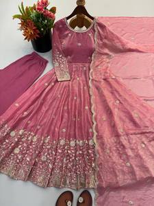 Châle ethnique rose brodé en filet avec ourlet en dentelle florale pour femme, idéal pour les mariages et festivals, en micro-soie Fendi douce pour la peau - Product Image 6
