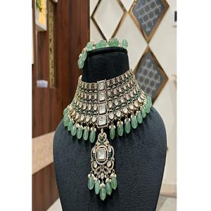 Parure de bijoux de mariée en moissanite plaqué or de qualité supérieure, collier et boucles d'oreilles Kundan, pour femme, idéal pour fiançailles, mariage, fête - Product Image 2