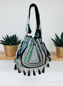 Sac Potli de Soirée en Lin Fait Main de Luxe Léger avec Fermeture Magnétique Brodé et Perlé Personnalisé pour Mariage et Cérémonie - Product Image 4