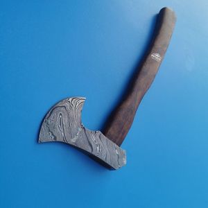 Hache industrielle multi-usage à dos plat pour l'extérieur, en acier à haute teneur en carbone, avec manche en bois naturel, pour le camping, la survie et la coupe du bois - Product Image 1