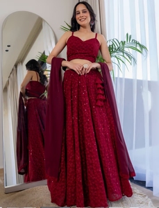 ชุดเลเฮนกา KV Twilight Maroon Chikankari พร้อมเสื้อและผ้าคลุมไหล่ (ชุด 3 ชิ้น) - Product Image 4