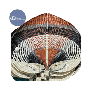 [VENTA EXITOSA] |   Paquete de Suministros para Abanicos de Hoja de Palma Tejidos a Mano |   Ventilador de mano para recuerdo de boda, decoración de fiestas y eventos, Vietnam - Product Image 1