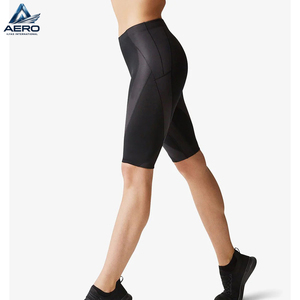 Shorts de sport respirants noirs pour femmes, style le plus récent, pour entraînement, cyclisme et course à pied, shorts de compression pour femmes - Product Image 3