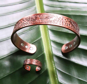 กำไลข้อมือทองแดงแท้ลายดอกไม้สลักแบบวินเทจ พร้อมแม่เหล็กบำบัด - Product Image 6