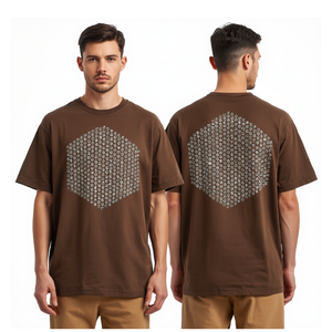 T-shirt surdimensionné pour homme marron avec motif hexagonal en strass, tee-shirt tendance en cristal - Product Image 4