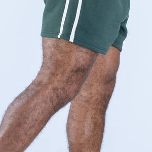 Pantalones Cortos Deportivos Personalizados de Alta Calidad para Hombre, con Franjas Laterales, Cintura Elástica, para Entrenamiento de Verano, en Tela de Felpa Esmeralda - Product Image 3