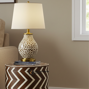 Mesa Auxiliar de 2 Cajones con Incrustaciones de Hueso y Patrón Chevron, Hecha a Mano y Ecológica, Mesita de Noche Moderna de Madera para Dormitorio o Sala de Estar - Product Image 5