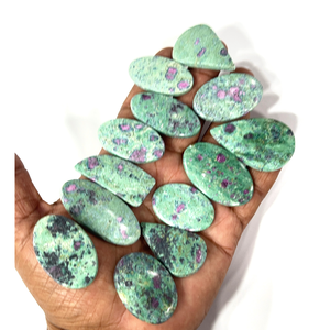 Rubis Fuchsite Naturel, Pierre Précieuse Non Montée, Cabochon, Formes et Tailles Variées, 20 à 30 mm environ - Product Image 1