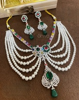 Ensemble de collier de perles multi-brins Shiva avec pendentif émeraude et boucles d'oreilles assorties, bijoux vintage pour femmes, style mariage