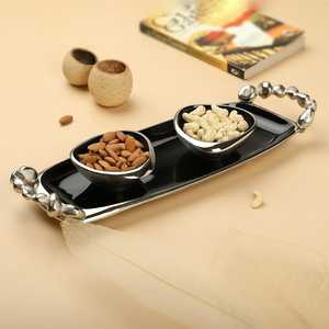 Plateau de service Aura Serve Glam en aluminium écologique et durable avec bord doré, deux bols, 15,7 pouces de long, pour la présentation des aliments - Product Image 4