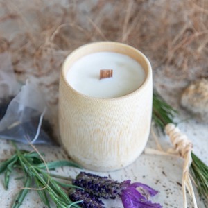 Accessoire de parfum d'ambiance pour la maison, bougies d'aromathérapie naturelles, prix le plus bas, bougie dans un pot en bambou à vendre - Product Image 1