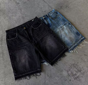 Pantalones cortos de mezclilla holgados estilo streetwear vintage de alta calidad, personalizados con pedrería, para hombre. - Product Image 3