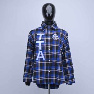 Camisa de franela a cuadros azul personalizada de calidad premium con logo impreso TTA, manga larga, con botones, informal, para mujer - Product Image 1