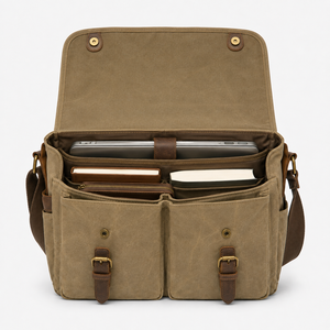 Sac messager pour homme doté d'un design pratique et épuré, d'un intérieur spacieux et de poches faciles d'accès pour documents et gadgets. - Product Image 3