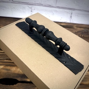 Poignée de portail traditionnelle en fer forgé ; facile à installer, avec une finition enduite ; un accessoire de clôture durable pour portails. - Product Image 5