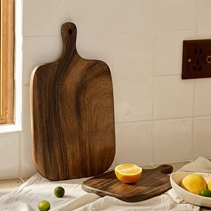 Planche à découper carrée en bois massif Rehman Craft RC0028 avec trou de suspension, épaisseur 1,5 cm, compatible lave-vaisselle, écologique, durable, facile à utiliser - Product Image 1