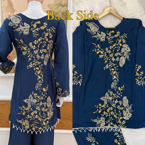 Conjunto de Kurta Azul Marino con Estampado en Relieve de Secado Rápido para Todas las Temporadas, Ropa Tradicional India, Corte Regular, Estilo Casual con Dobladillo de Borlas - Product Image 6