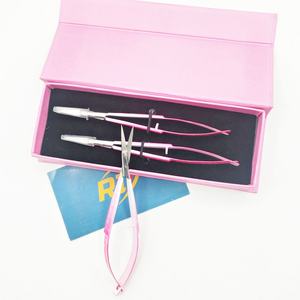 Ciseaux à cuticules en acier inoxydable argenté, logo personnalisé, forme carrée incurvée, pointe acérée, durables, pour le soin des ongles, nouvelle conception - Product Image 1