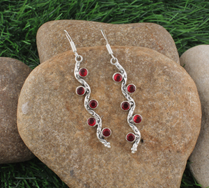 Pendientes Colgantes de Lujo al por Mayor con Diseño de Ola y Enredadera, Chapados en Plata, con Circonita Cúbica y Múltiples Piedras Curvadas, Regalo de Compromiso - Product Image 2