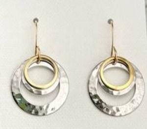 Boucles d'oreilles pendantes en laiton martelé de qualité supérieure, style minimaliste, bijoux artisanaux classiques pour les occasions festives - Product Image 3