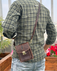 Sac à bandoulière en cuir véritable fait à la main en cuir véritable nouveau sac à main décontracté petit sac à bandoulière bureau en gros sacs unisexes de haute qualité - Product Image 5