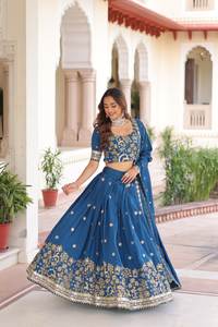 Lehenga Choli Tradicional de Seda con Bordado de Diseñador Indio, el Más Vendido, para Bodas y Fiestas de Verano, Incluye Dupatta - Product Image 4