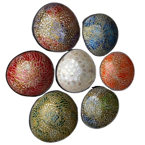 Cuenco de cáscara de coco lacquer, cuenco de cáscara de huevo y Perla Madre, hecho en Vietnam, diseño llamativo - Product Image 1