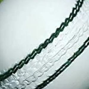 Pelota de Cricket Blanca de Cuero Cosida a Mano para Uso Profesional, Pelota de Cricket Blanca Dura de Fabricación Nueva, Exportador Pakistaní - Product Image 4