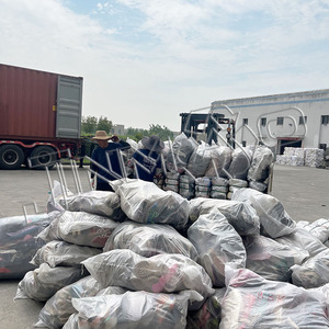 Vente en gros d'usine en Chine Chaussures d'occasion de première <span class=keywords><strong>classe</strong></span> de haute qualité à emporter pour petit écolier Chaussures de sport de marque chinoise Ballots mixtes - Product Image 4