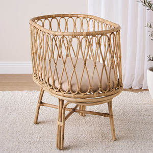 Cuna de ratán hecha en Vietnam para recién nacidos, camas para bebés de bajo costo, muebles de guardería con temática boho. - Product Image 1