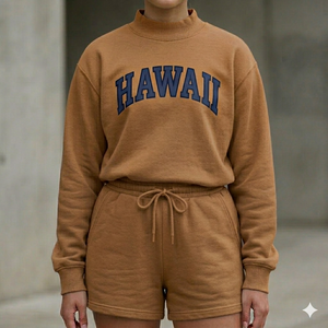 Conjunto de Pantalones Cortos y Top de Cuello Alto para Mujer, Atuendo Combinado Cálido, Cómodo y Elegante para el Día a Día - Product Image 1