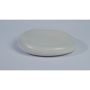 Assiette Abstraite en Porcelaine Japonaise Faite à la Main, Écologique, Durable, Compatible Lave-Vaisselle - Le Choix des Acheteurs Professionnels - Product Image 4