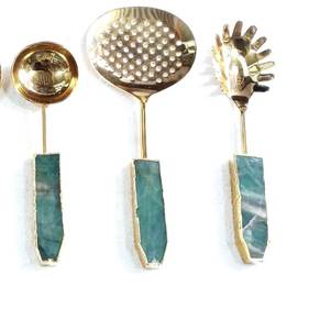 Ensemble de 3 cuillères de service artisanales en pierre d'agate verte, marque KAMAL AGATE EXPORTS, artisanat gujarati, sculptées - Product Image 1