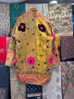 Manteau d'hiver réversible brodé à la main Kantha Suzani, motif floral respirant, style bohème du Rajasthan, veste longue