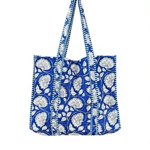 Bolso Tote de Algodón Acolchado con Diseño Floral Azul, Estilo Bohemio, Abierto por Arriba, para Compras, Uso en Todas las Estaciones, Hecho a Mano - Product Image 1