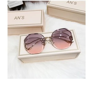 Gafas de Sol de Lujo de Alta Calidad, Modernas, Cuadradas, Clásicas, Sin Marco, con Protección UV400, para Mujer - Product Image 4