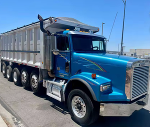 Camión Volquete Usado Freightliner FL112 2015 de 5 Ejes en EXCELENTE ESTADO, LISTO PARA ENVIAR a Todo el Mundo - Product Image 3