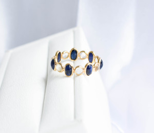 Anillo de Eternidad con Zafiro Azul Natural y Piedra Lunar en Oro Amarillo Sólido de 18K, con Cabujón Ovalado y Bisel de Piedras Preciosas, Piedra de Nacimiento de Septiembre - Product Image 4