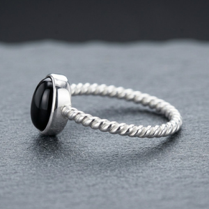 Anillo de Plata de Ley 925 con Piedra de Ónix Negra Ovalada de 6x8 mm, Joyería Fina para Dedo, Engaste de Bisel Hecho a Mano, Estilo Minimalista, Unisex - Product Image 2