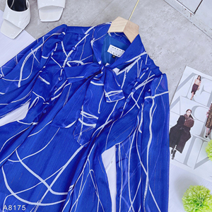 Blusa de Manga Larga con Estampado Abstracto y Lazo en el Cuello para Mujer, con Detalles de Botones, para Oficina y Minoristas de Boutiques, Venta al Por Mayor - Product Image 6
