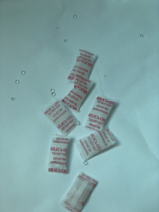 Sachets absorbants d'eau SiO2 personnalisés avec logo, gel de silice le plus vendu pour confiserie, produits chimiques, fabricant vietnamien - Product Image 2