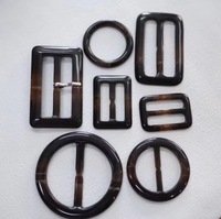 Boucle de ceinture en résine pour femme (type anneaux) – Écologique, légère, durable, style élégant, taille et logo personnalisables