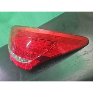Luz Trasera Derecha Usada Equus 924023N000 - Product Image 2