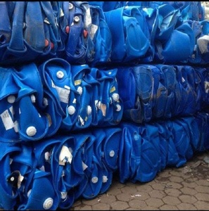 เศษถัง HDPE สีน้ำเงินที่ใช้แล้ว ทำความสะอาดแล้วบดละเอียด พลาสติกใสธรรมชาติ เหมาะสำหรับการรีไซเคิลในงานอุตสาหกรรม - Product Image 1