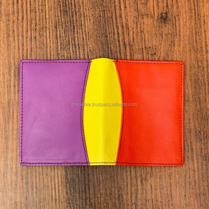 Nueva cubierta de cajero automático de cuero reciclado hecha a mano con estilo Boho Western Unisex sostenible Multi cuero clásico tarjetero - Product Image 4