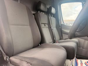 Volkswagen Crafter 2.0 2016 USADO EN BUEN ESTADO, Furgoneta de Techo Alto, Asientos Interiores de Acero OEM DIY, Tapicería de Tela Gris, Asientos Delanteros y Traseros - Product Image 5