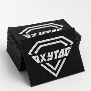 Étiquette tissée carrée brodée Oxytag Sports pour vêtements, prix bas, vente en gros personnalisée, étiquette OEM tissée - Product Image 2