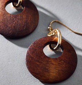 Boucles d'oreilles pendantes géométriques en bois faites à la main, finition brillante, style bohème, pour femme, élégantes, pour fêtes et usage quotidien - Product Image 6