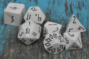 Dados de juego pulidos de hueso natural de estilo moderno y ecológicos para Ludo, Backgammon, Ajedrez y juegos de mesa de PERFECT ENTERPRISES - Product Image 6