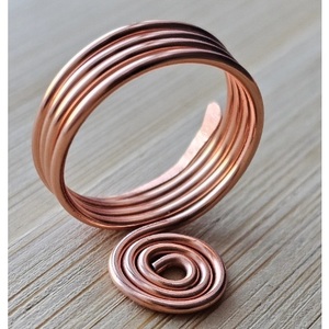 Anillo Espiral de Cobre Puro Hecho a Mano, Pieza Artística con Alambre Envolvente, Declaración de Amor - Product Image 5
